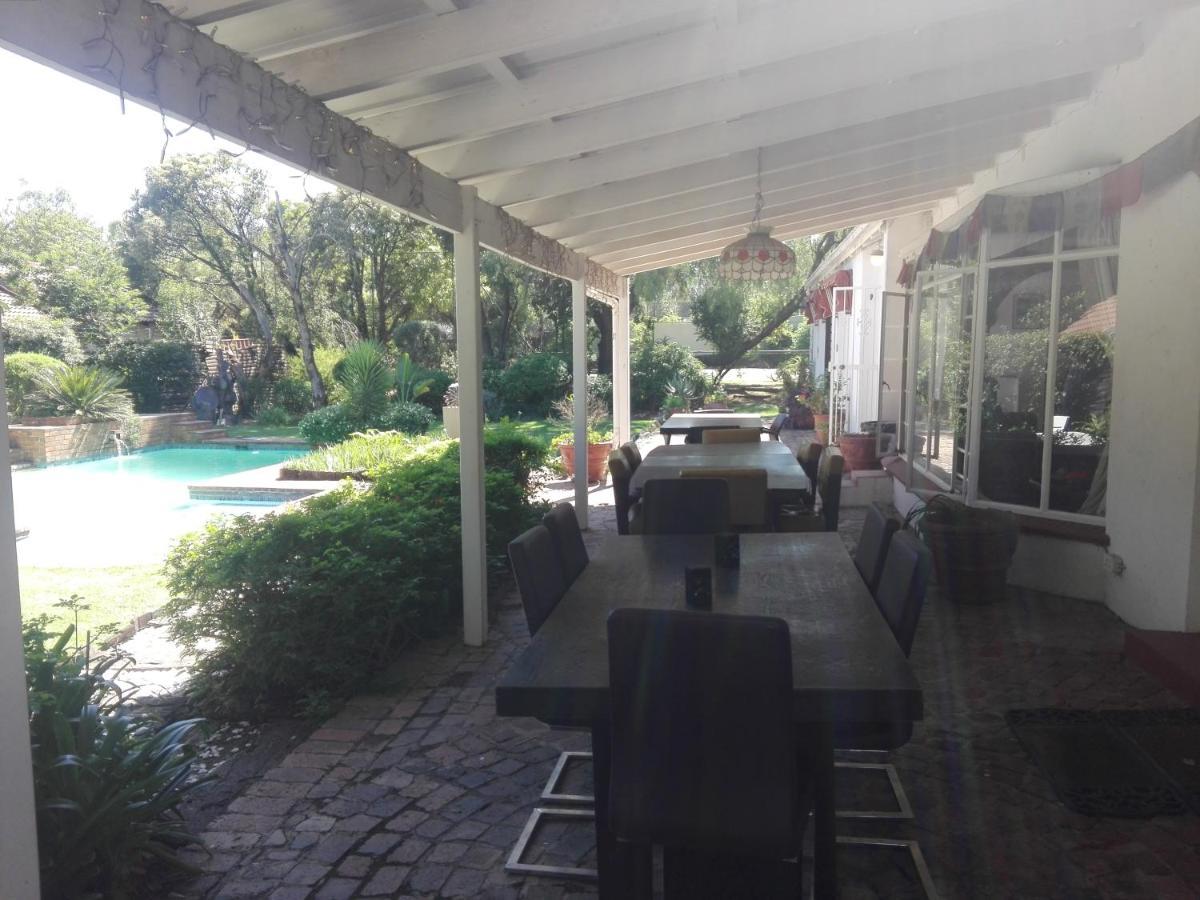 Fourways Guest Lodge Johannesburg Exterior foto