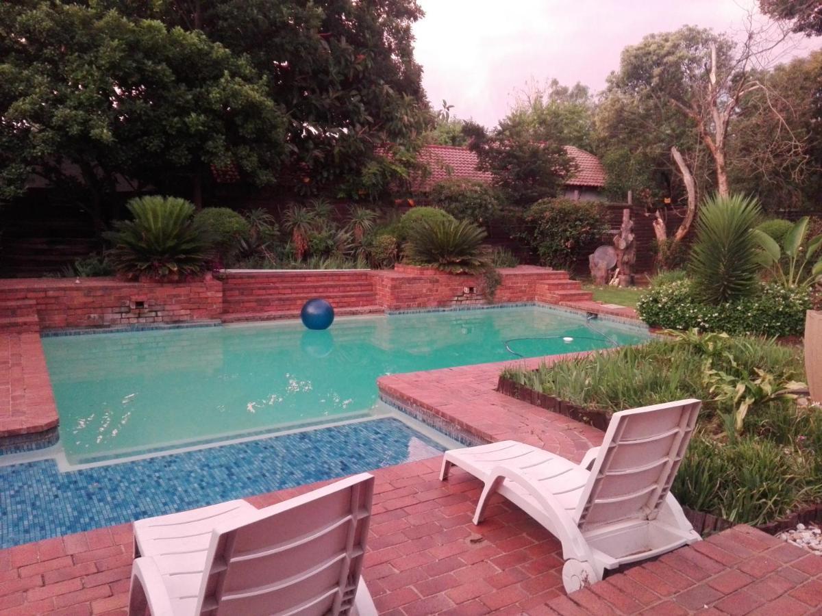 Fourways Guest Lodge Johannesburg Exterior foto